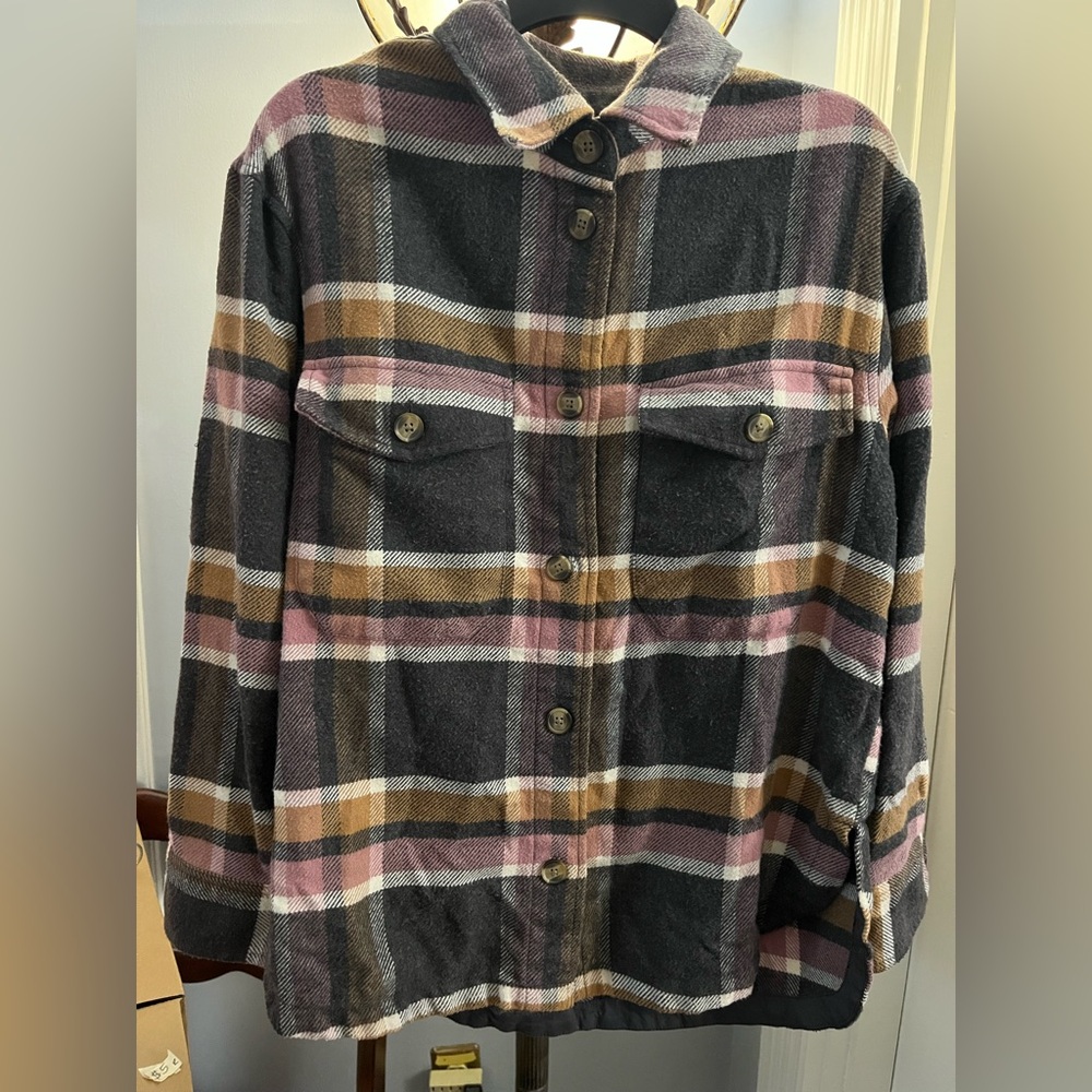 American Eagle Plaid Flannel Button Up size small